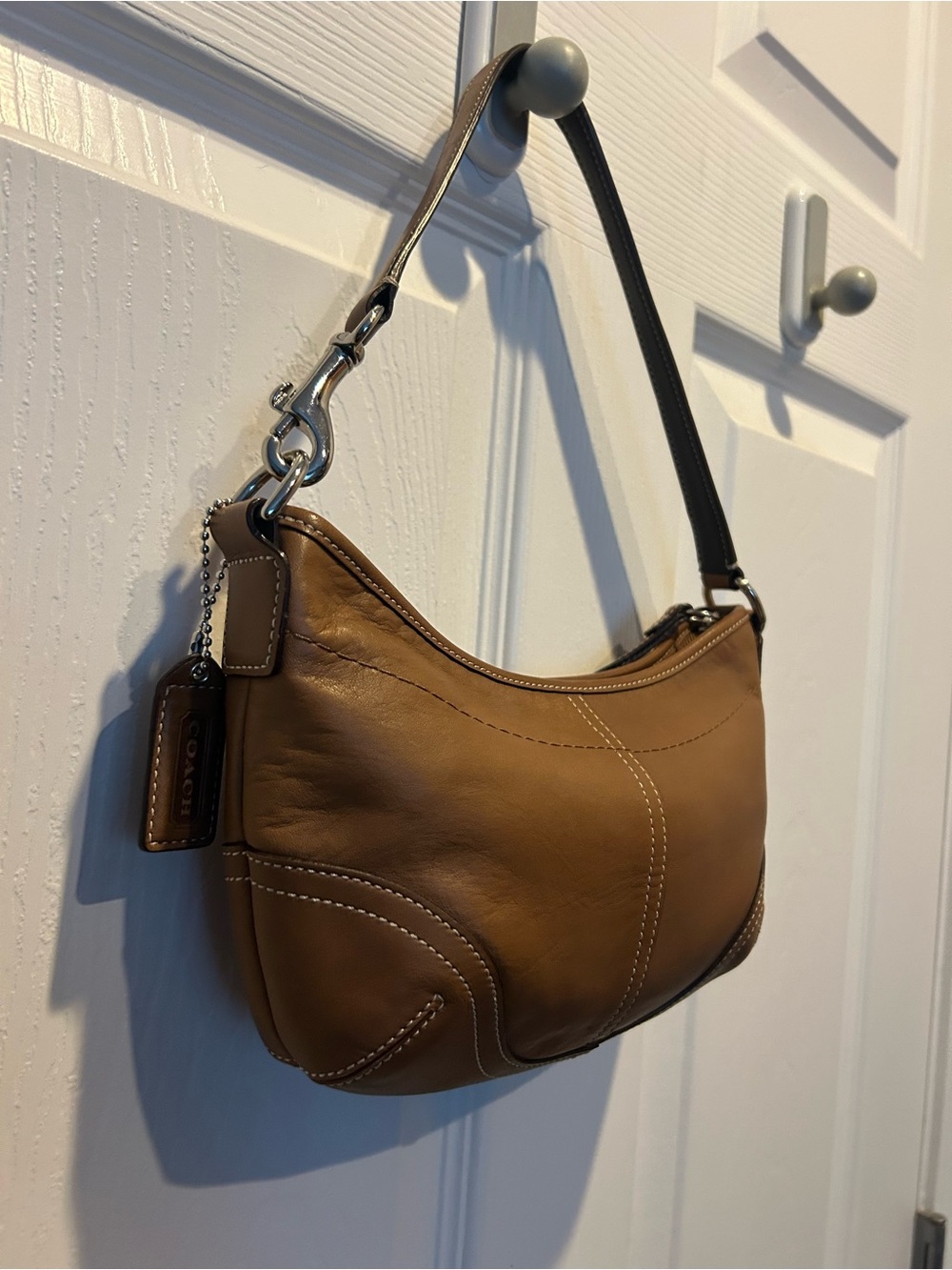 COACH SoHo Mini Hobo Camel Tan Leather Y2K Shoulder Bag Purse - Picture 2 of 5